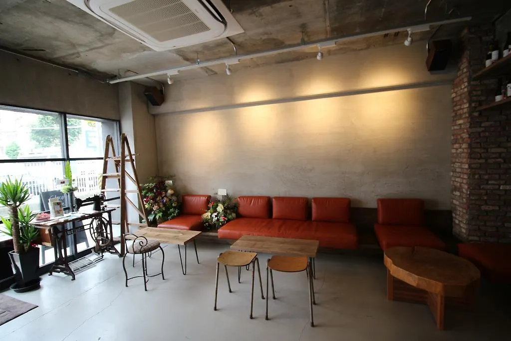 グローカル名古屋バックパッカーズホステル 0*, 名古屋市